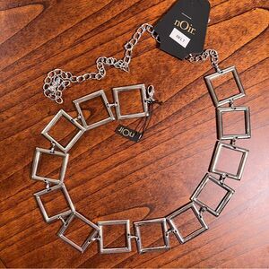 nOir metal belt